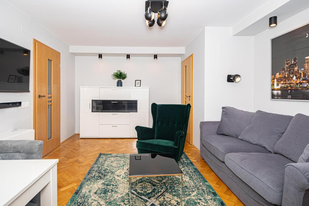 V3 Ordona 20A Apartment Катовице Екстериор снимка